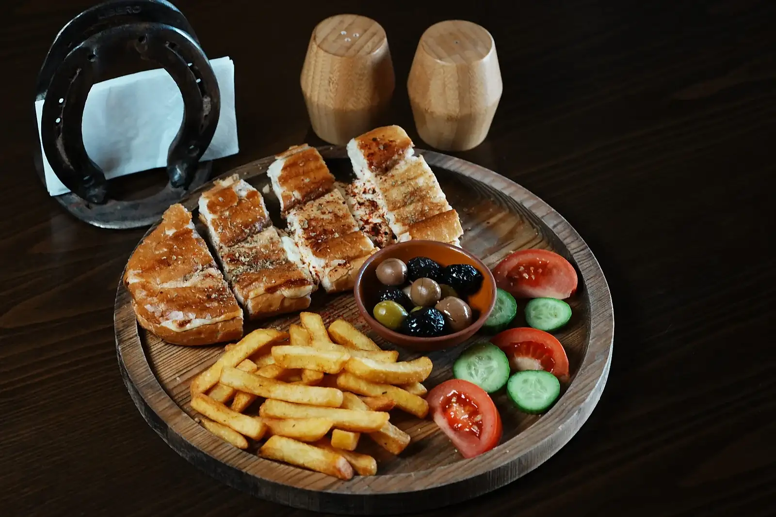 Karışık Tost Tabağı ( Yarım Ekmek)