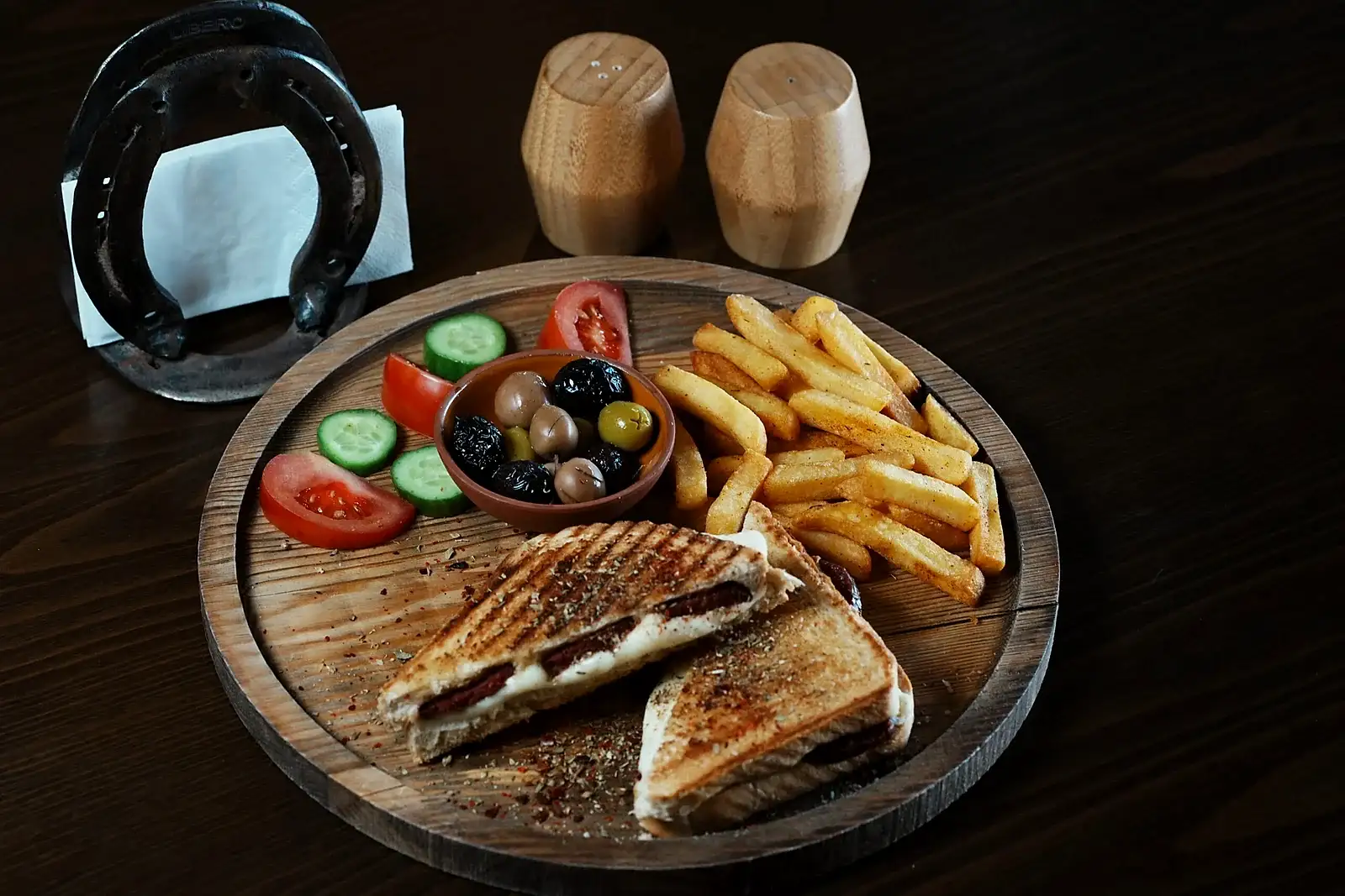 Karışık Tost Tabağı (Kare Ekmek)